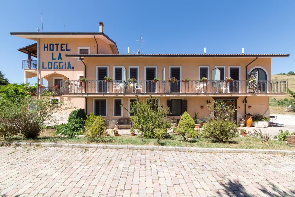 Hotel La Loggia Castel Di Sangro Exterior photo