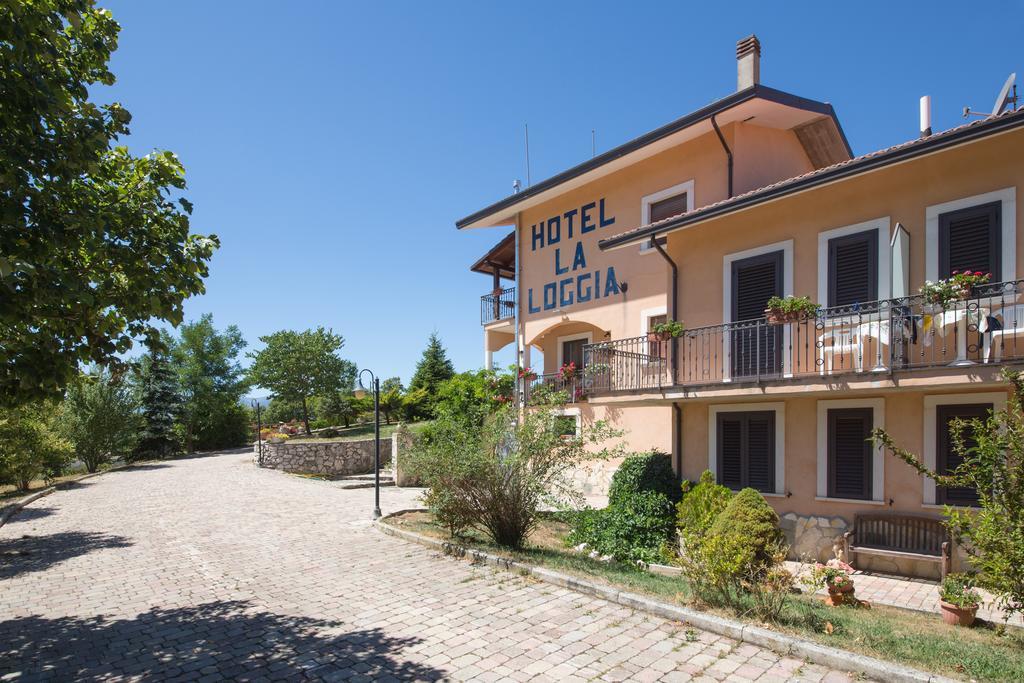 Hotel La Loggia Castel Di Sangro Exterior photo