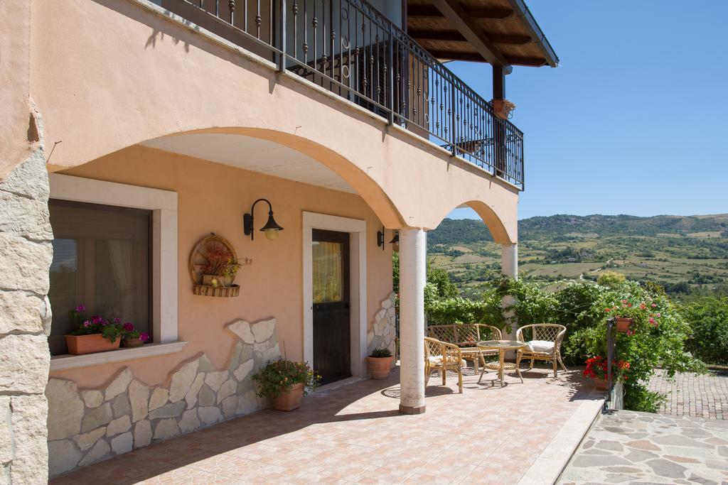 Hotel La Loggia Castel Di Sangro Exterior photo